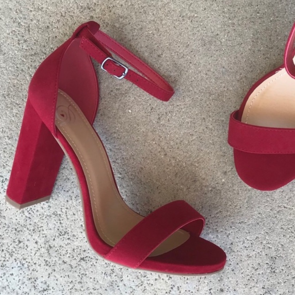 1 Left Delicious Red Ankle Strap 4” HEEL Sandal 10 - Picture 4 of 8